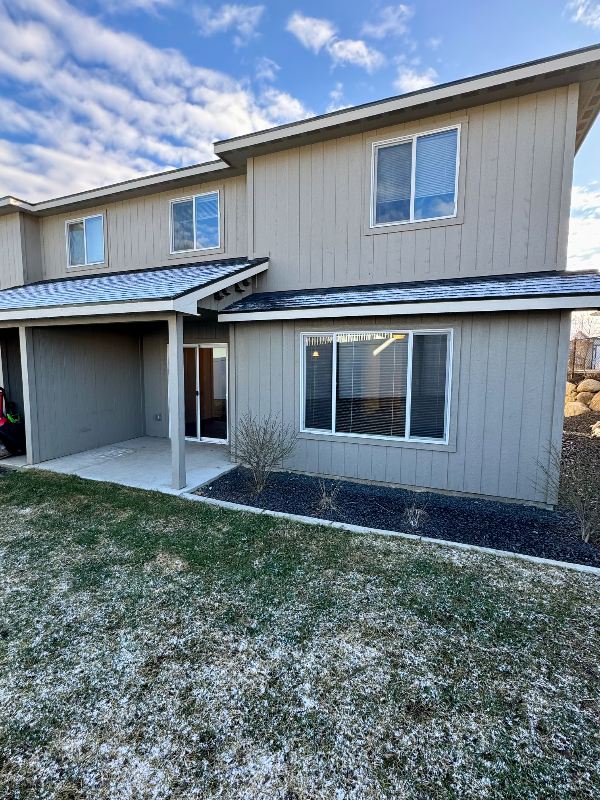 Building Photo - 404 S Raymond Ln