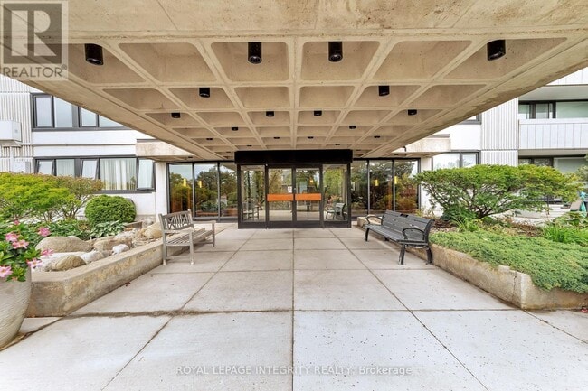 Building Photo - 265 Poulin Ave