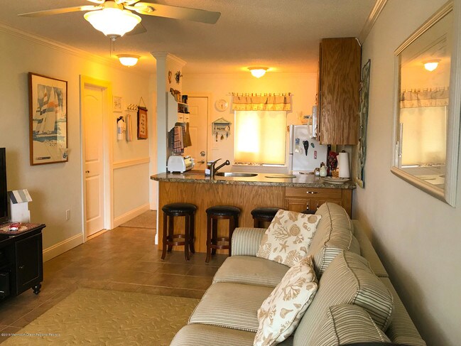 Foto del edificio - 1919 Bay Blvd