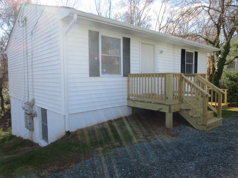 Primary Photo - 1200 Cherry Ave