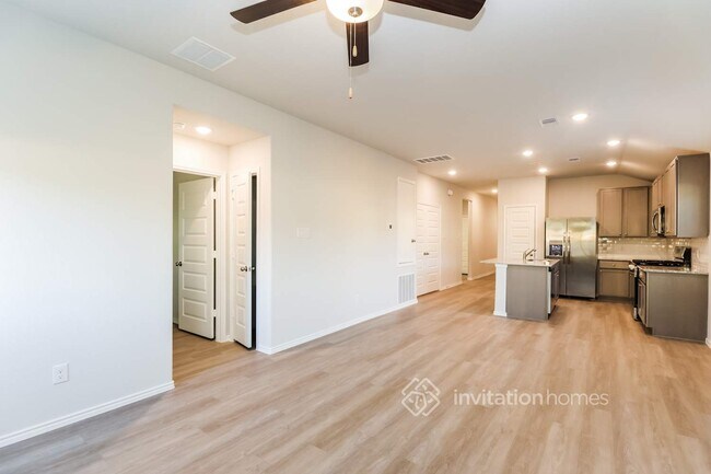 Foto del edificio - 24963 Aconite Ln