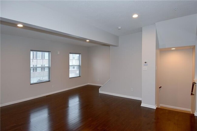 Building Photo - 217 Faulk Dr