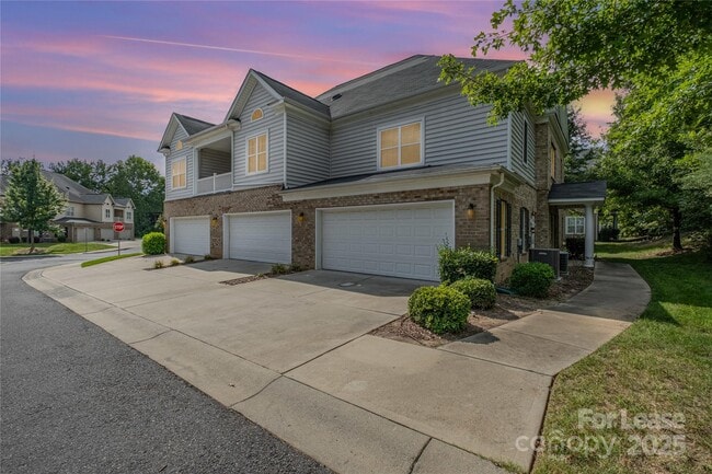 Building Photo - 14506 Crociani Dr