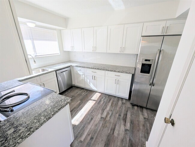 Foto del edificio - 17602 Crestline Rd