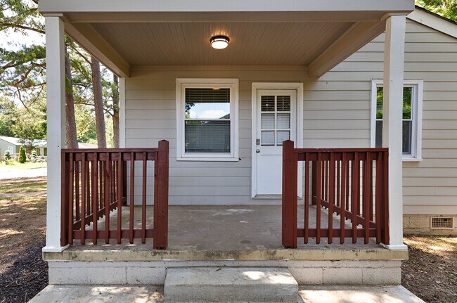Foto del edificio - 914 Linwood Dr NW