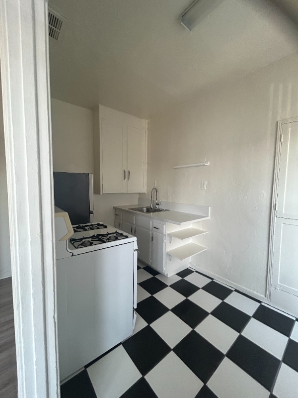 Foto del edificio - 4367 Oakwood Ave