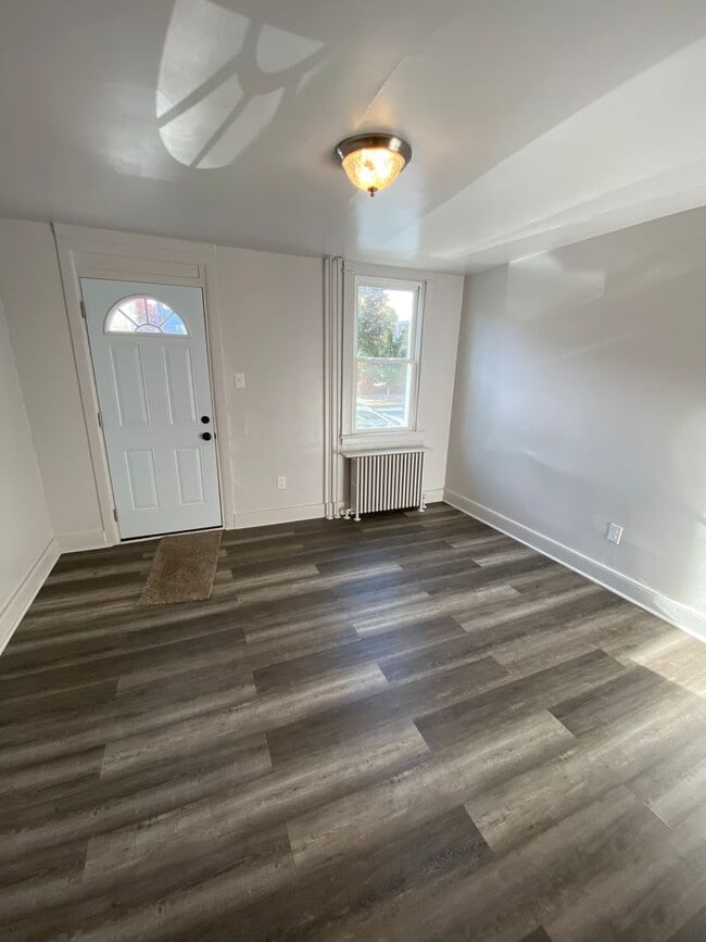Foto del edificio - Charming 3 BR /2 BA Home in Lancaster City