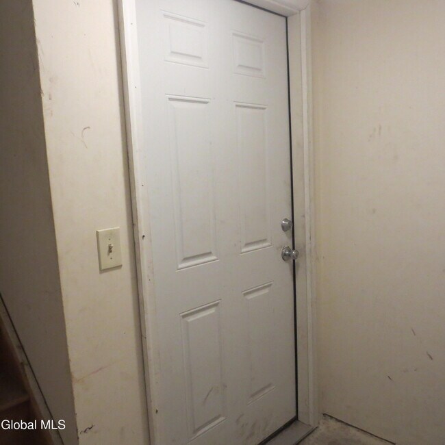 Foto del edificio - 34 Lake Ave