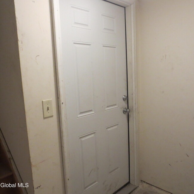 Building Photo - 34 Lake Ave