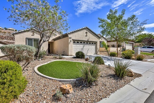 Building Photo - 2456 Jada Dr - Fantastic Whitney Floorplan!