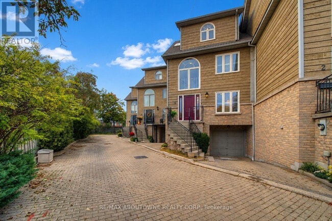 Building Photo - 2353 Marine Dr