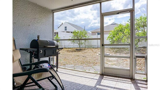 Foto del edificio - 205 Nicholson Dr