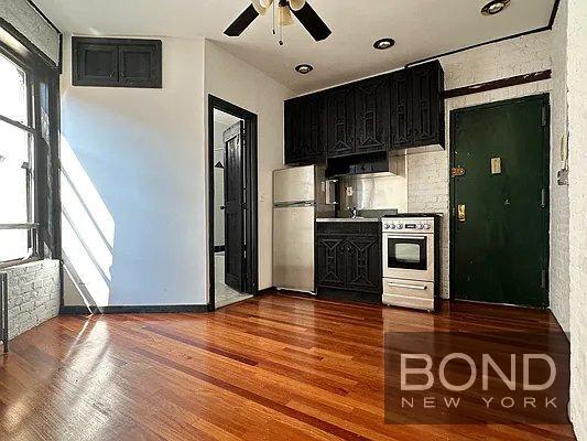 Foto principal - 520 E 14th St