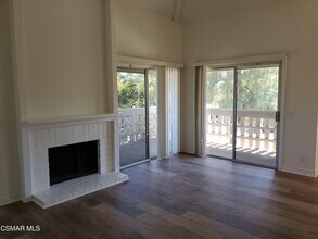 Building Photo - 427 Arbor Ln Ct