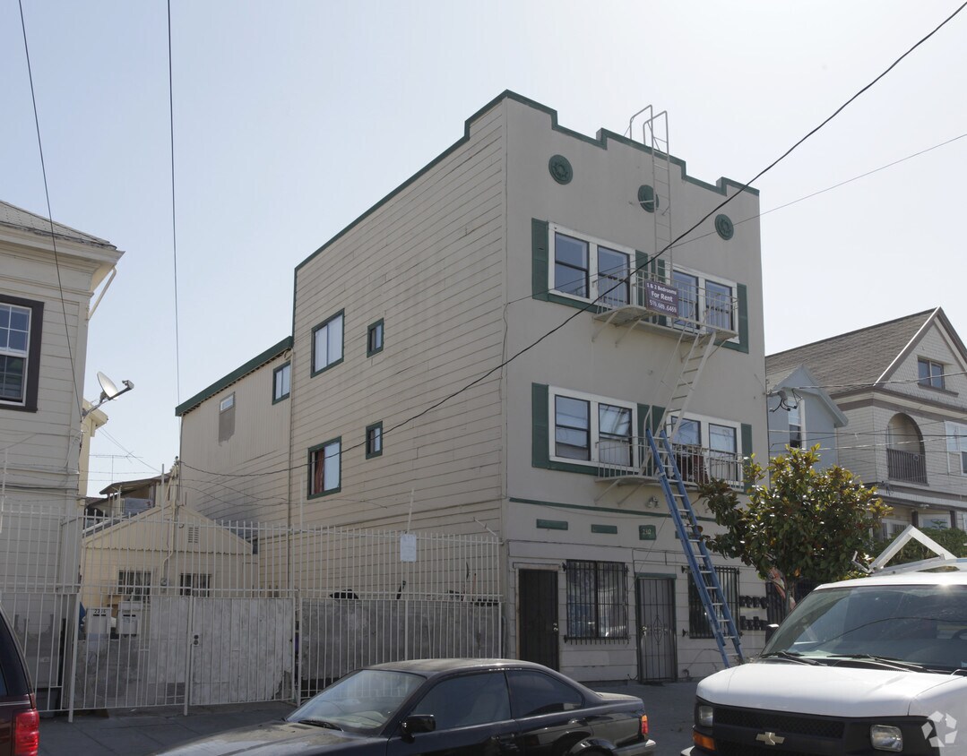 Building Photo - 2312 E 15th St