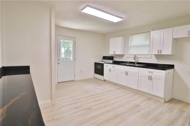 Foto del edificio - 61325 Holly Dr