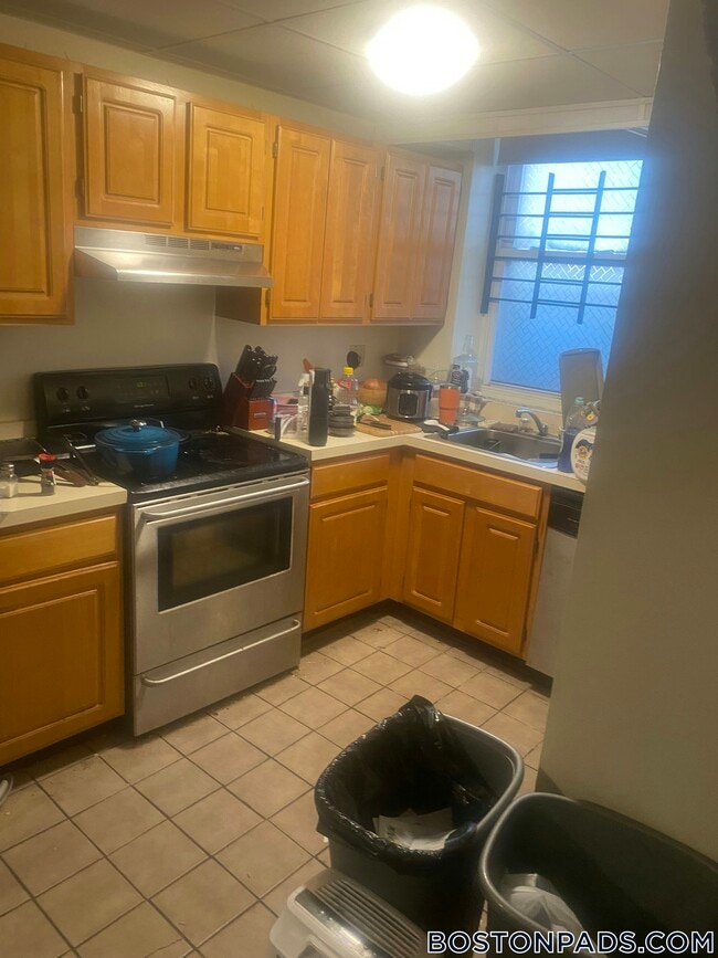 Building Photo - 1622 Massachusetts Ave