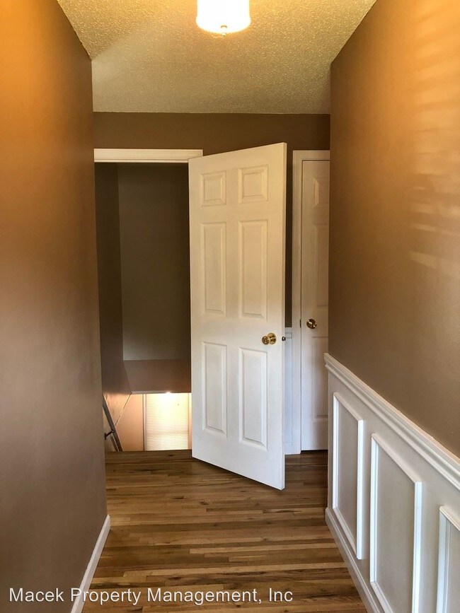 Building Photo - 4 br, 2 bath House - 1305 2nd West Hill Drive