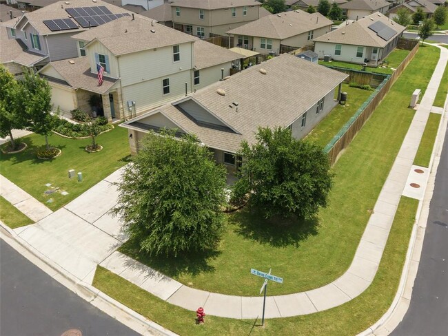 Building Photo - 233 Baron Creek Trail