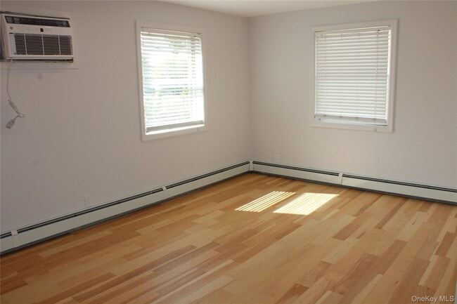Building Photo - 3157 Waterbury Ave