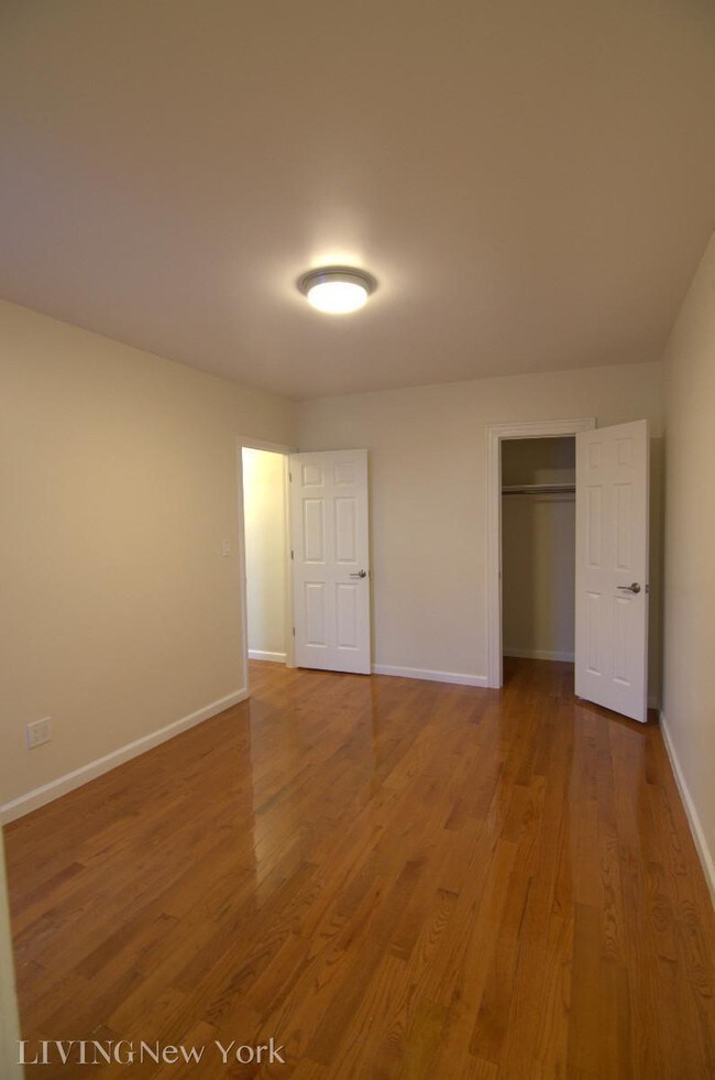 Foto del edificio - 4145 52nd St