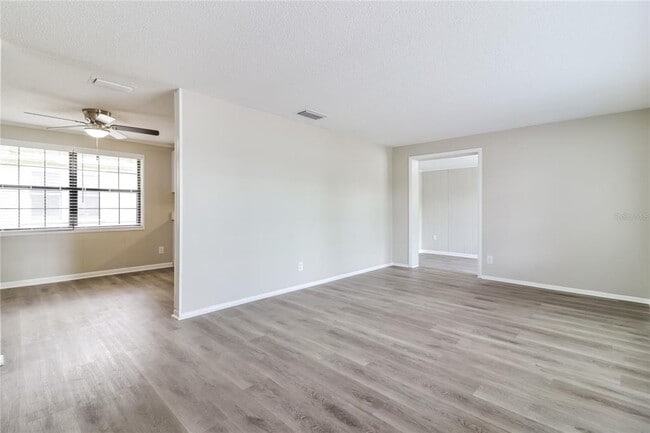 Building Photo - 3914 Deleuil Ave