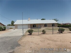 Building Photo - 18508 Fairburn St
