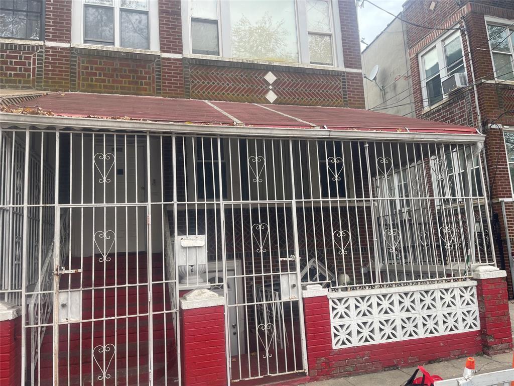 Primary Photo - 442 Amboy St