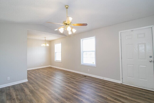 Building Photo - 233 Waterford Dr
