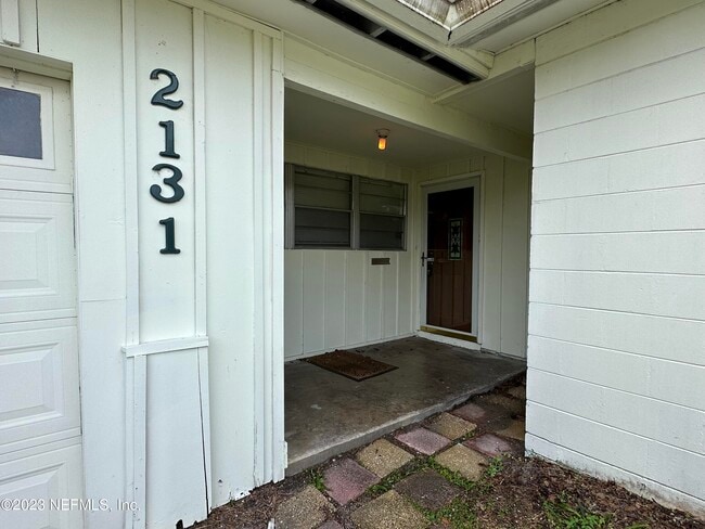 Building Photo - 2131 Goltare Dr