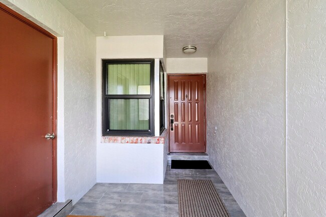 Foto del edificio - 148 Moccasin Trail S