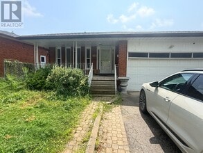 Building Photo - 853 Huntingwood Dr