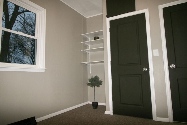 Foto del edificio - 3 Bedroom, 1 Bathroom Home for Rent in Eva...