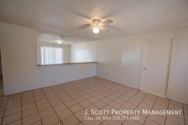 Foto del edificio - 6528 W Windsor Ave