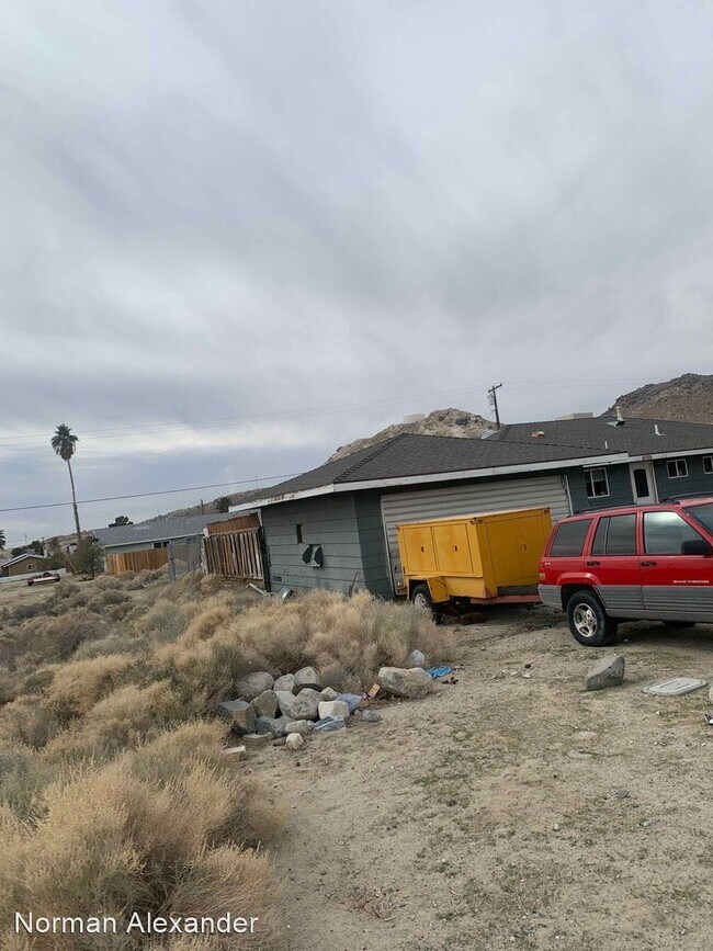 Foto del edificio - 3 br, 2 bath House - 13771 DOGWOOD ST
