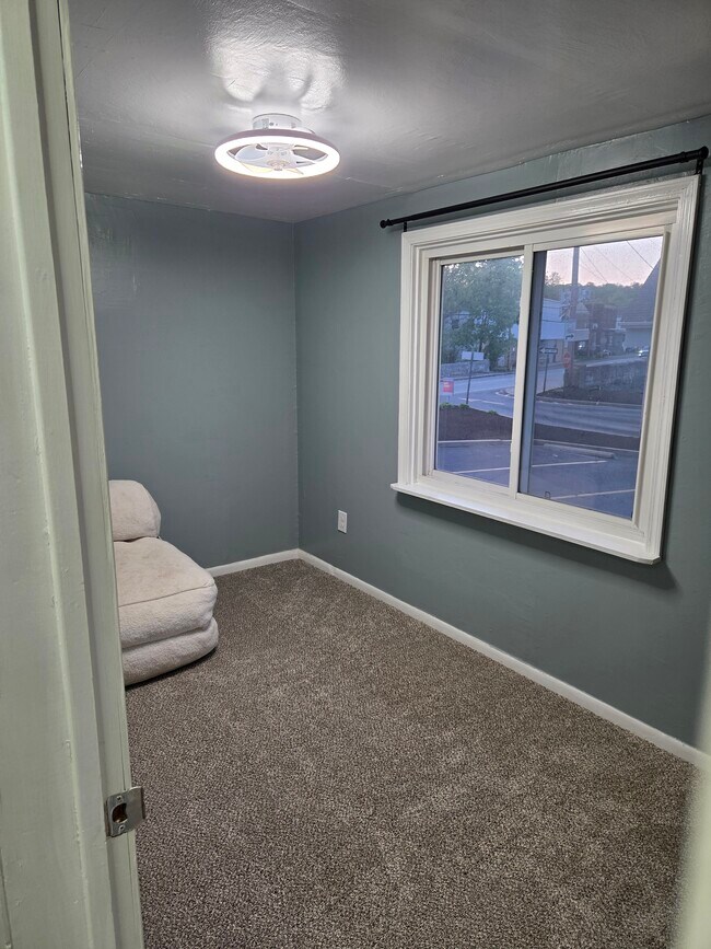 Foto del edificio - 748 Little Deer Creek Valley Rd