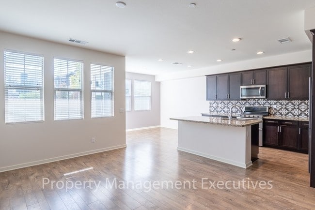 Building Photo - 2037 Foxtrot Loop