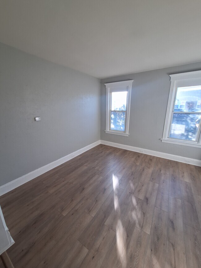 Foto del edificio - 96 Main St