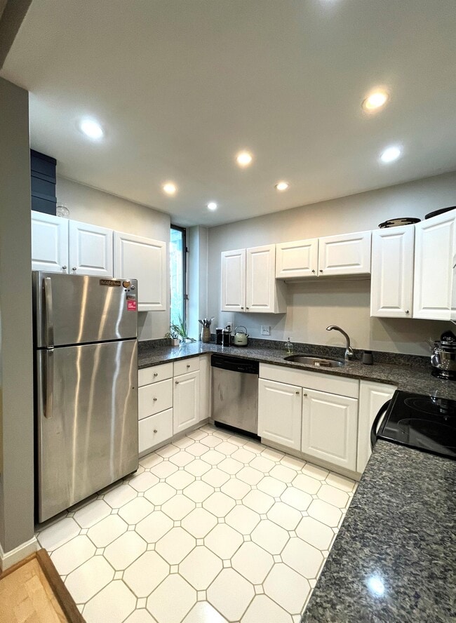 Photo - 24 Millmont St Townhome