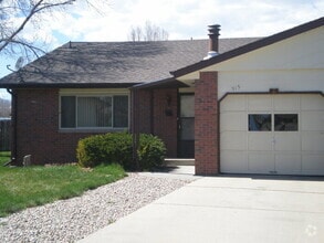 Building Photo - 915 Red Fir Pl