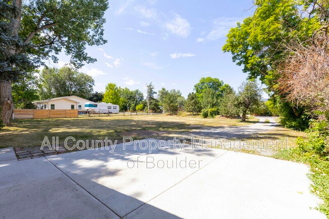 Building Photo - 1098 Cherryvale Rd