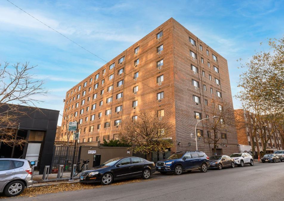 Foto principal - 607 W Wrightwood Ave