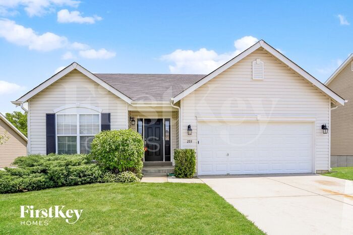 Primary Photo - 293 Sonnet Cir