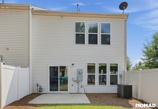 Building Photo - 6032 Carrollton Ln