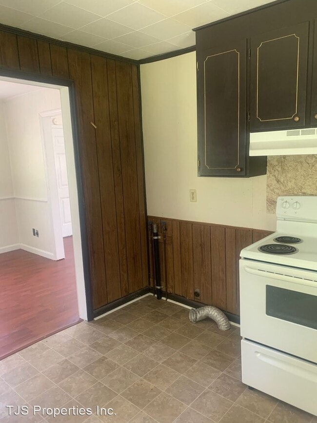 Building Photo - 2 br, 1 bath House - 9156 Hwy 17 N