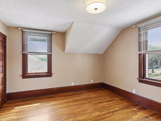 Building Photo - 4156 Minnehaha Ave