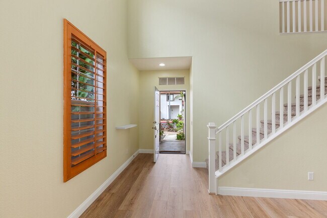 Building Photo - 1569 Turquoise Dr