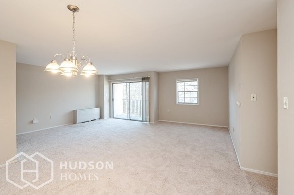 Foto del edificio - 4409 Romlon St