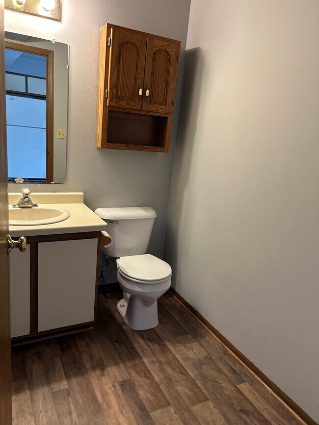 421 E Monroe Ave, Hartford, WI 53027 Townhome Rentals in Hartford WI