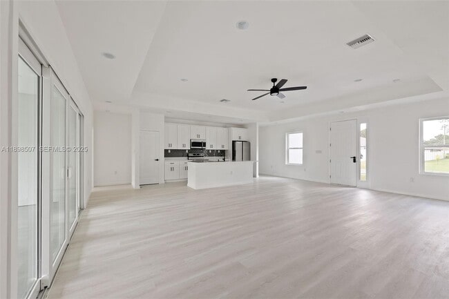 Foto del edificio - 746 Harriet Ave SW